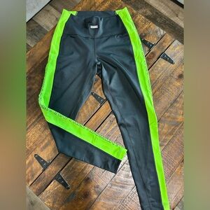 Zumba “Creatives Unite” Leggings Size L